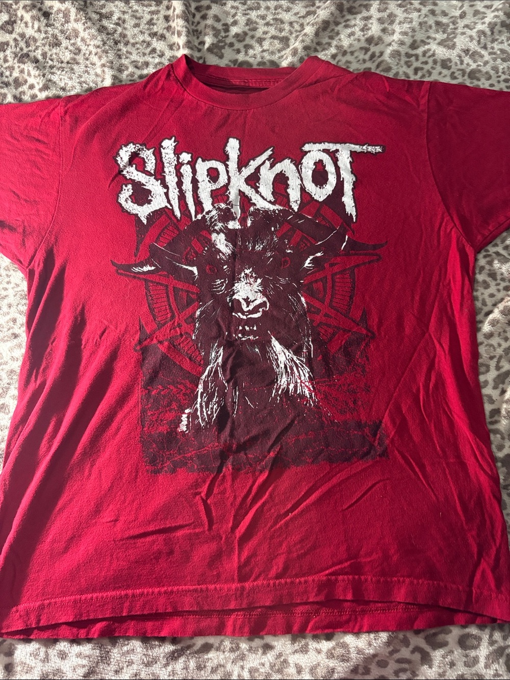Slipknot Short Sleeve Graphic Tee in Red